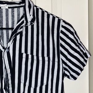 Black and White Short-Sleeved Button Up - Size Medium
